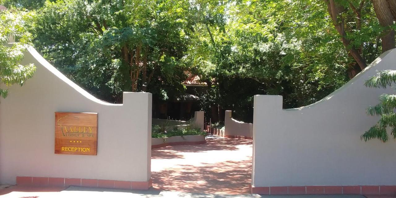 Valley Lodge & Spa Magaliesburg Luaran gambar
