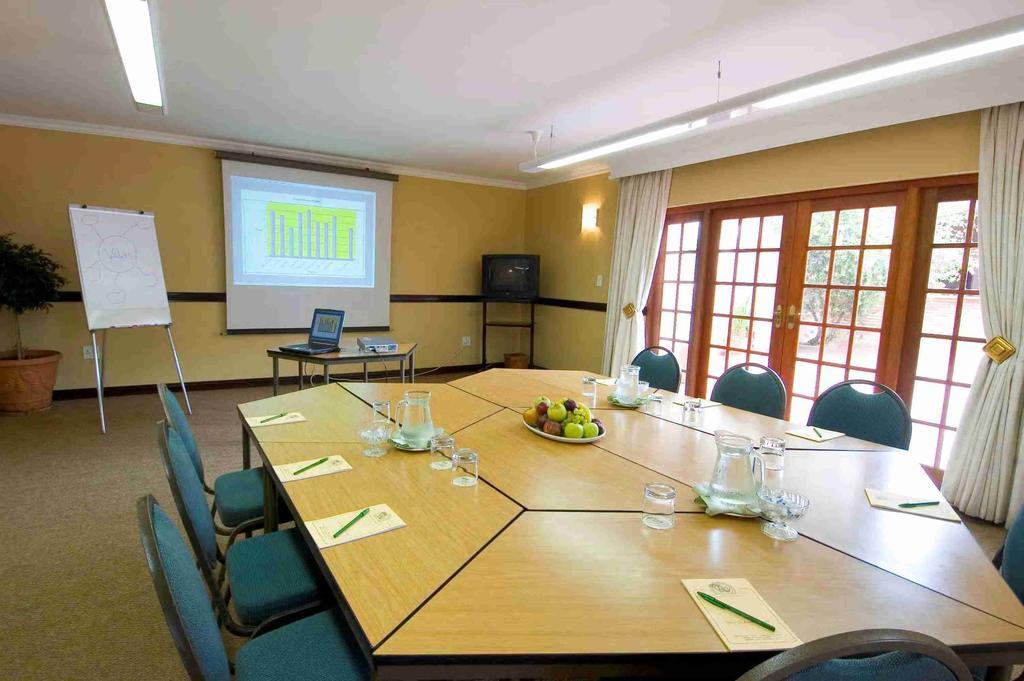 Valley Lodge & Spa Magaliesburg Luaran gambar